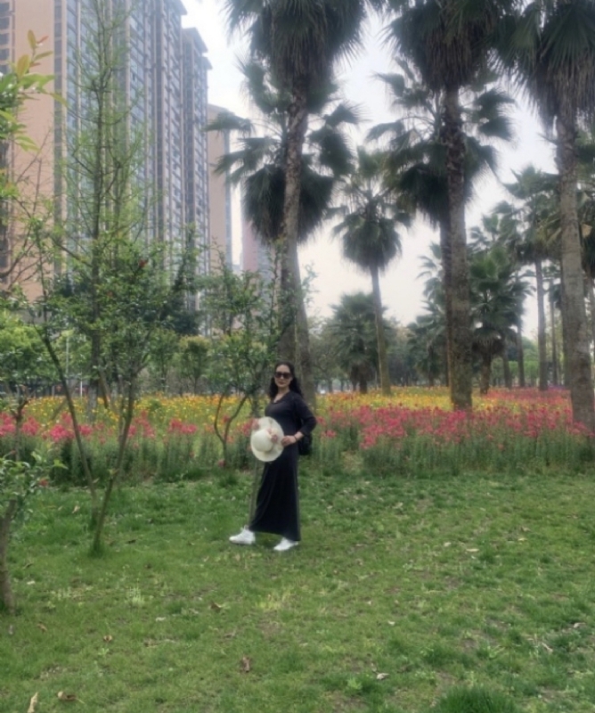 粉墨登场的第一张照片--乐山上门女婿服务网